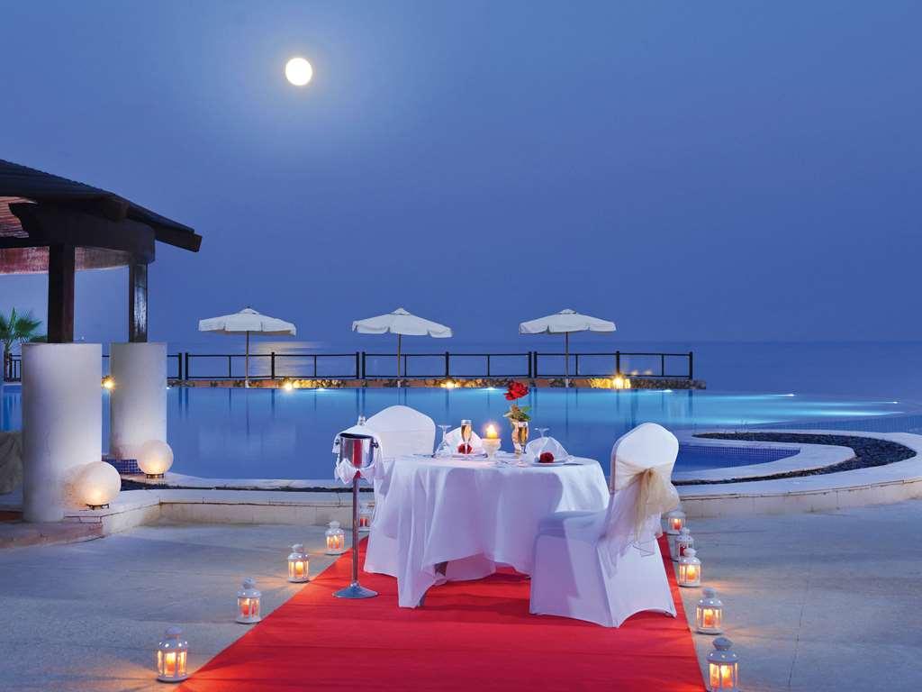 Moevenpick Resort El Sokhna Ain Soukhna Pokoj fotografie The pool at the hotel