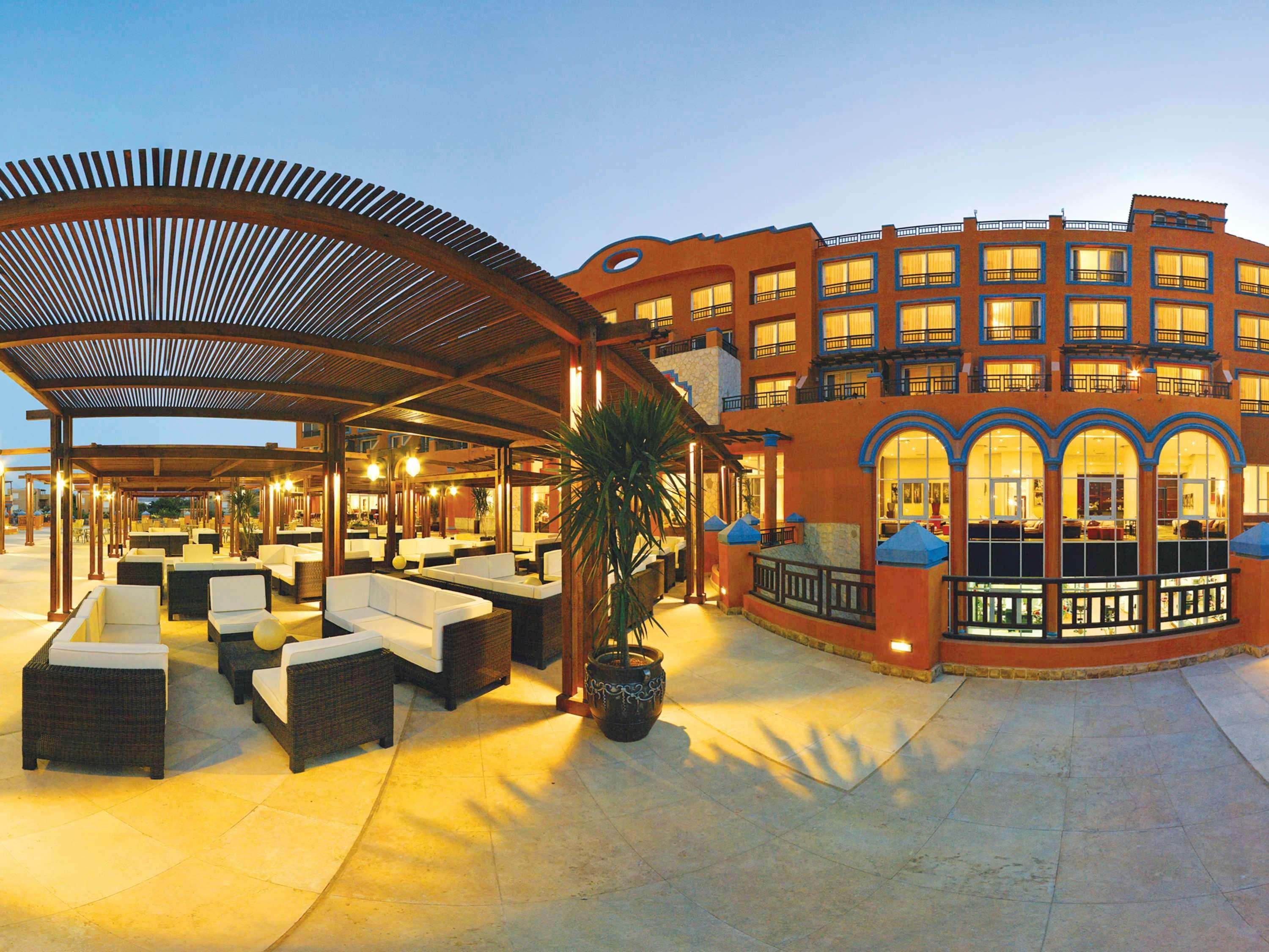 Moevenpick Resort El Sokhna Ain Soukhna Exteriér fotografie The hotel's main restaurant